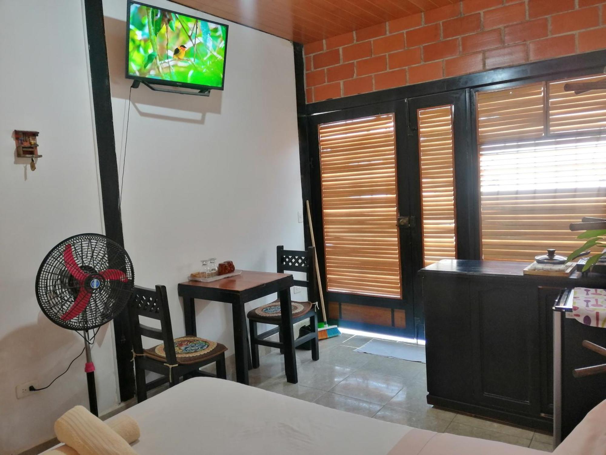 Capybara Home Stay Mindo Exterior foto