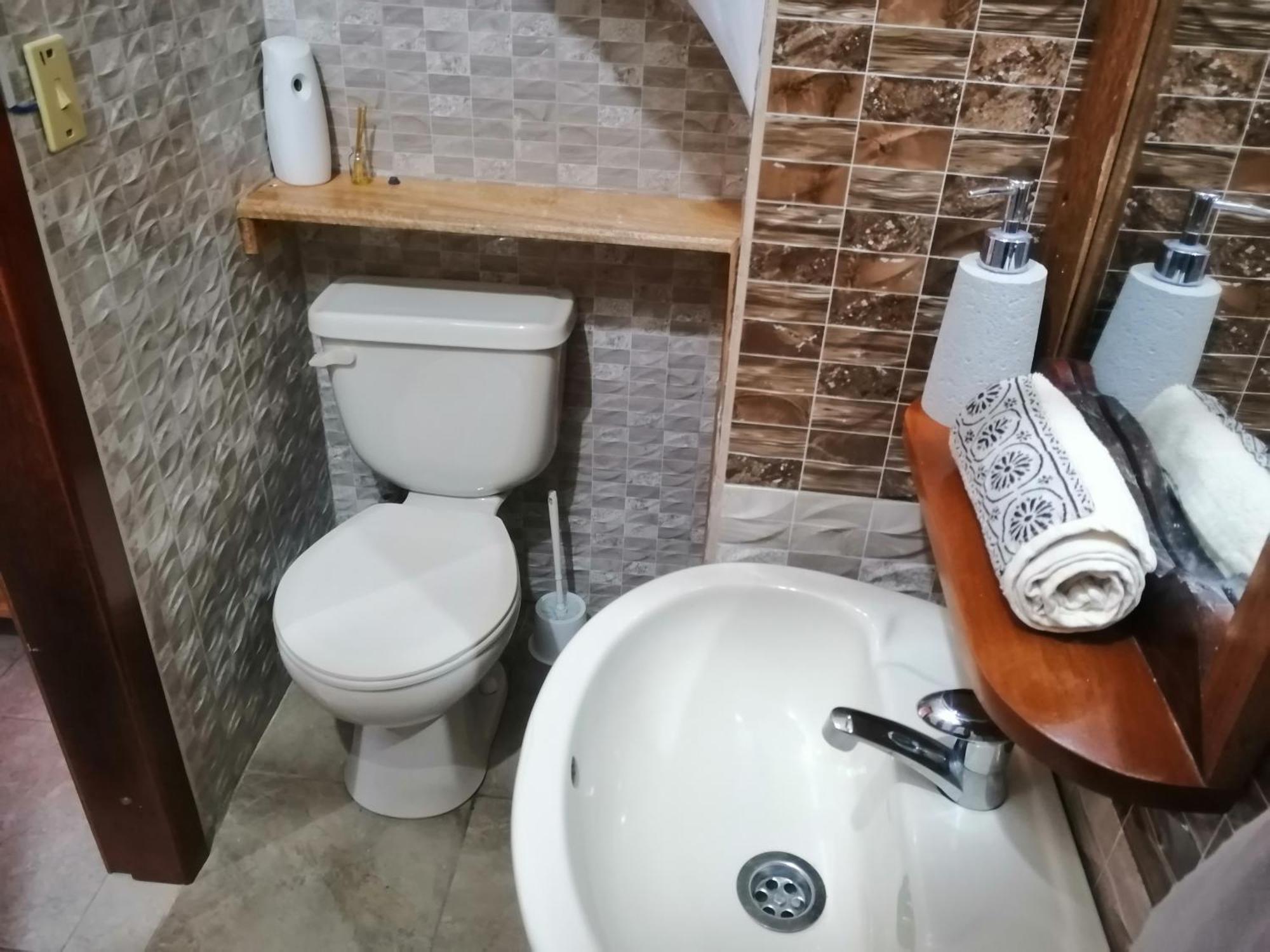 Capybara Home Stay Mindo Exterior foto