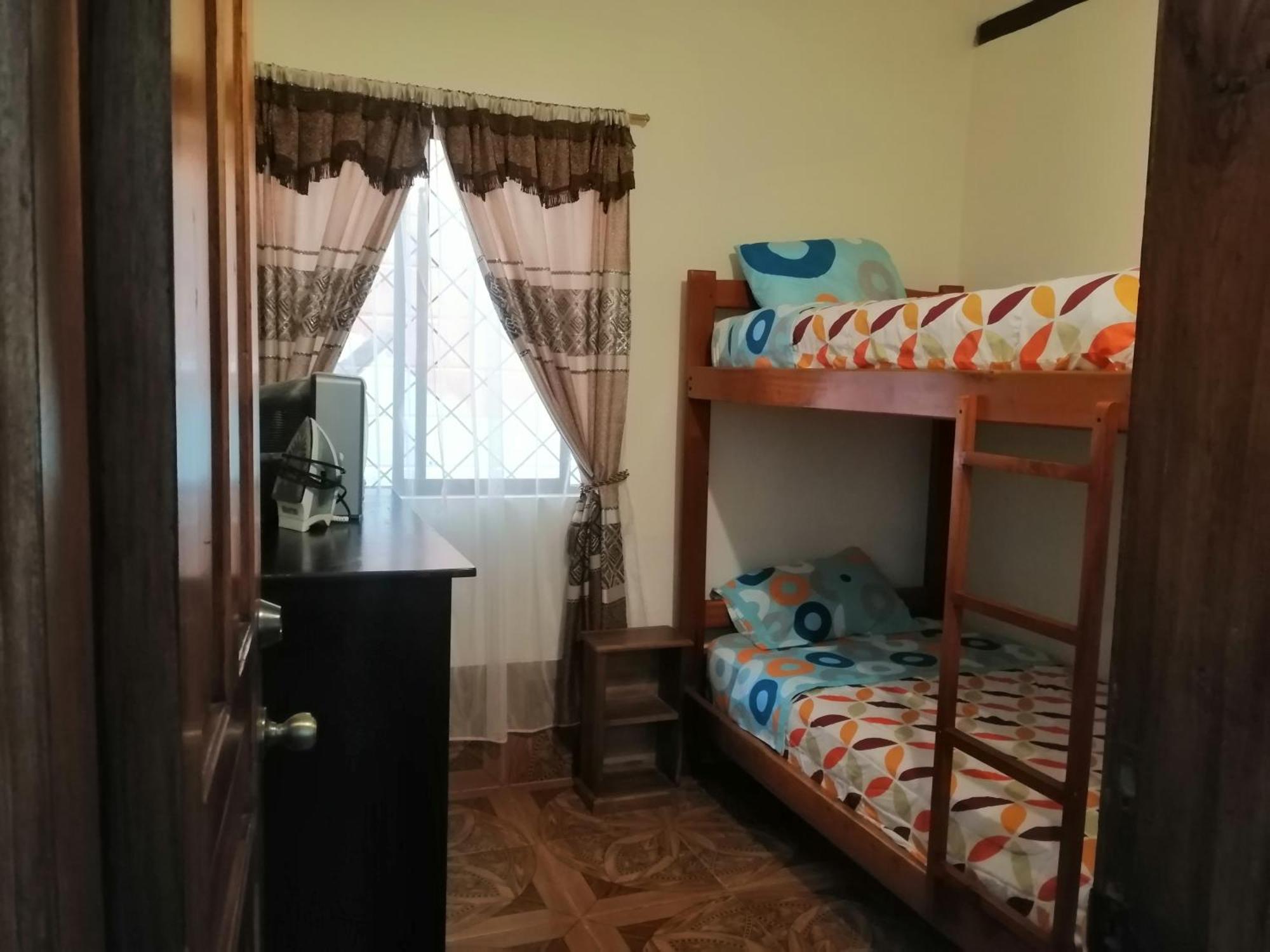 Capybara Home Stay Mindo Exterior foto