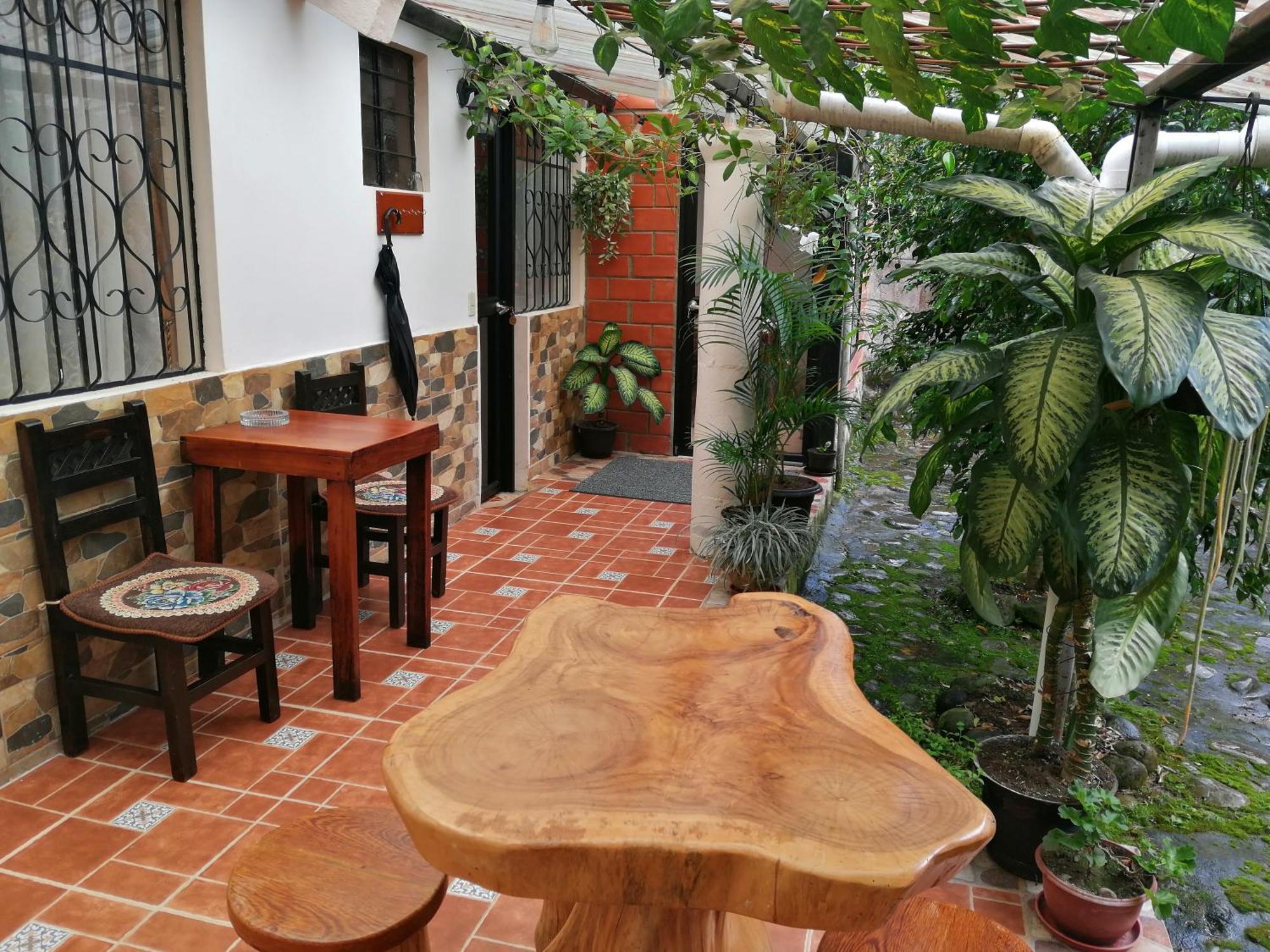 Capybara Home Stay Mindo Exterior foto